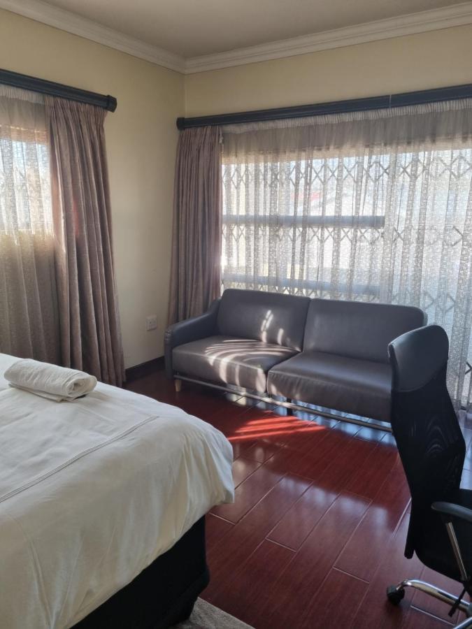 דירות יוהנסבורג Lalela House מראה חיצוני תמונה