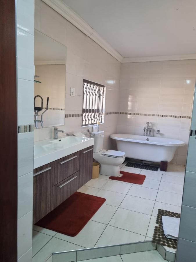 דירות יוהנסבורג Lalela House מראה חיצוני תמונה