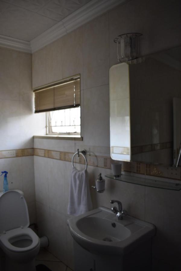 דירות יוהנסבורג Lalela House מראה חיצוני תמונה