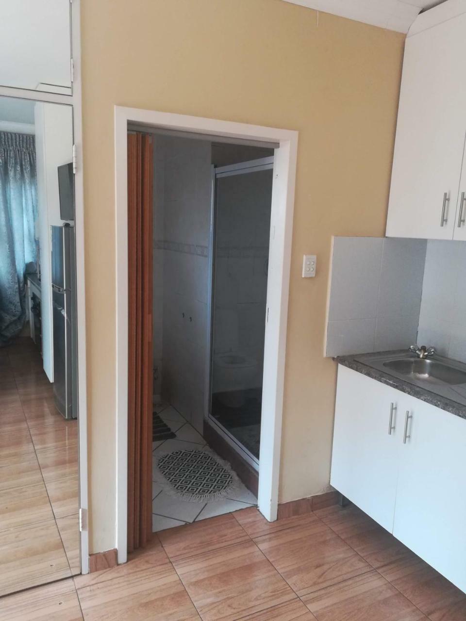 דירות יוהנסבורג Lalela House מראה חיצוני תמונה