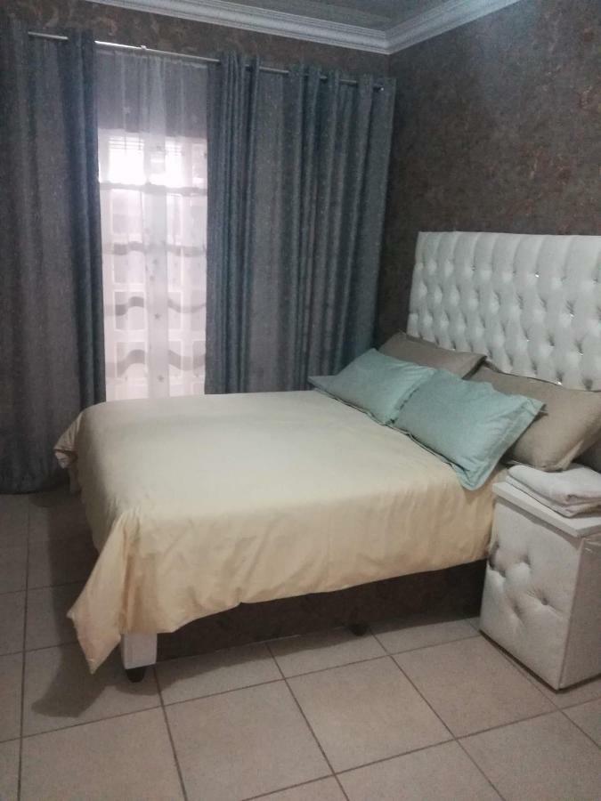דירות יוהנסבורג Lalela House מראה חיצוני תמונה