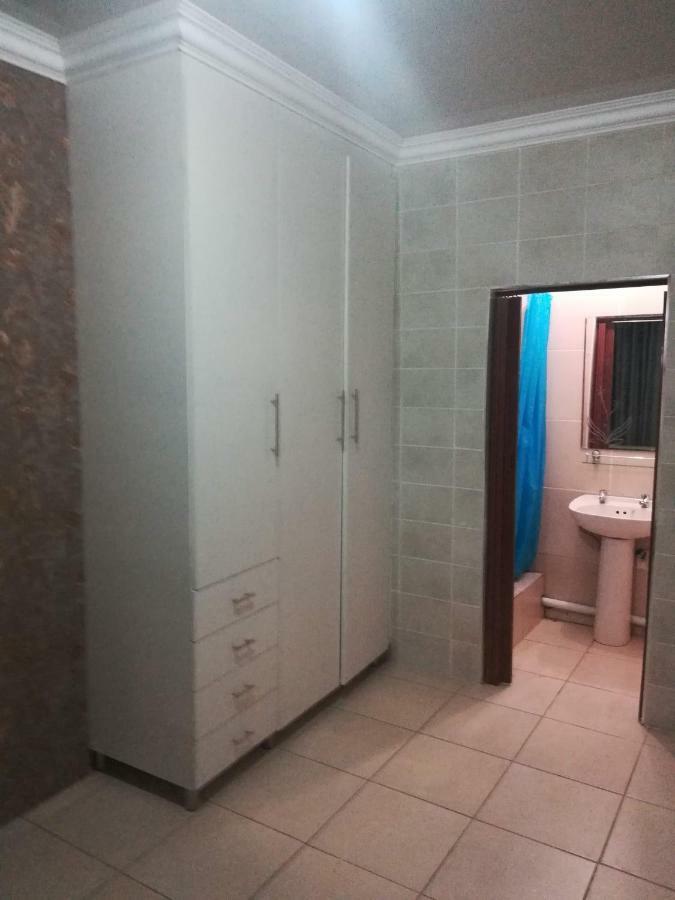 דירות יוהנסבורג Lalela House מראה חיצוני תמונה