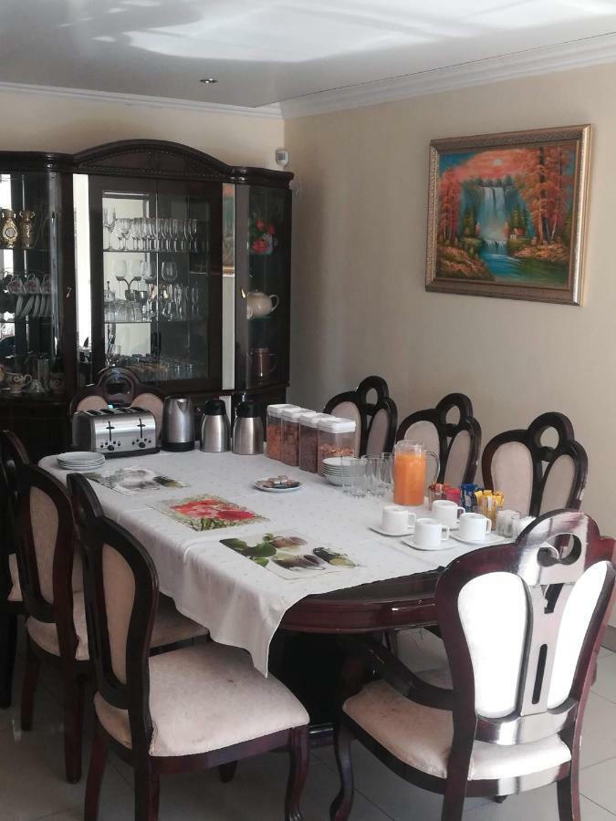 דירות יוהנסבורג Lalela House מראה חיצוני תמונה