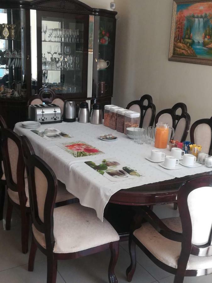 דירות יוהנסבורג Lalela House מראה חיצוני תמונה